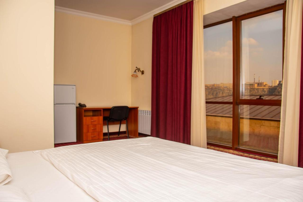 Olympavan Hotel Erévan Extérieur photo