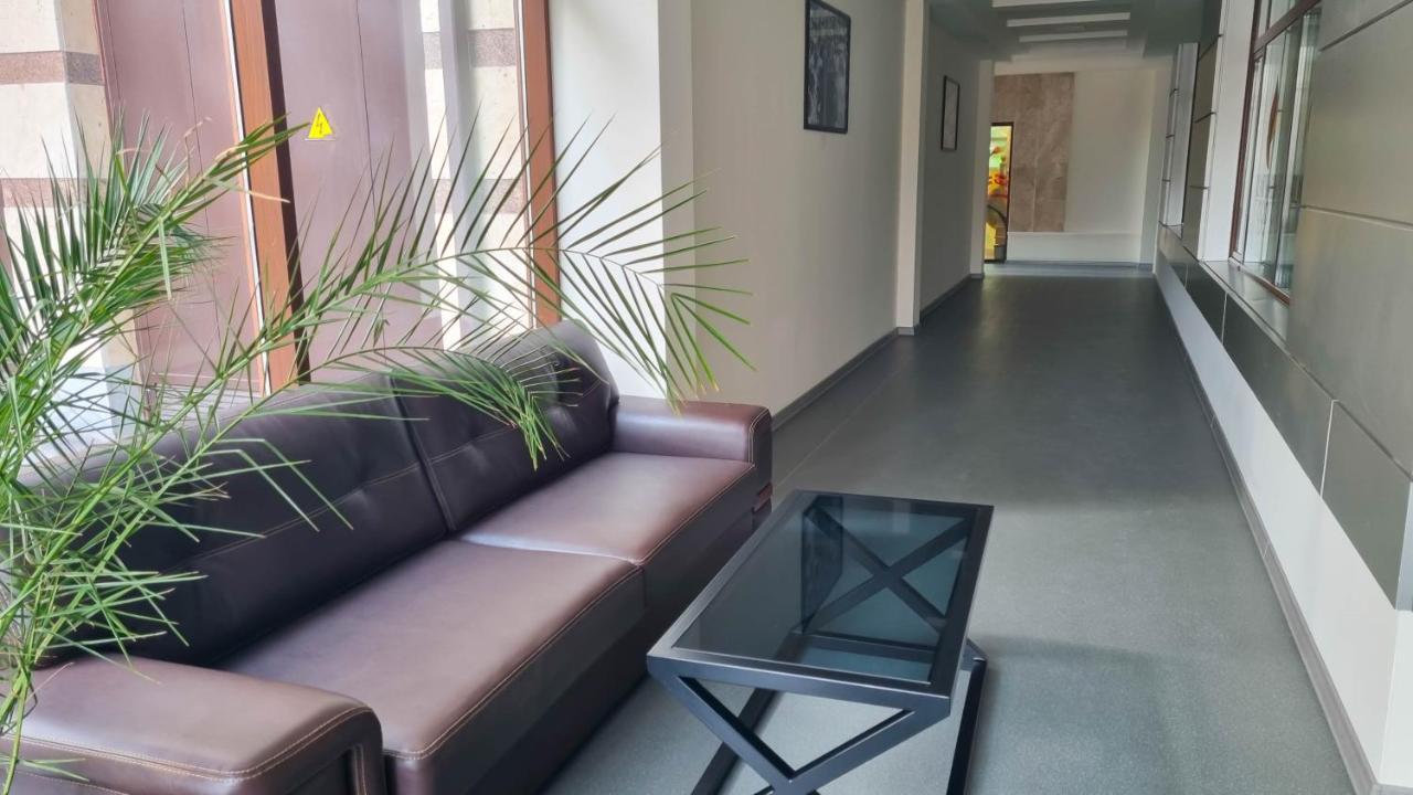 Olympavan Hotel Erévan Extérieur photo