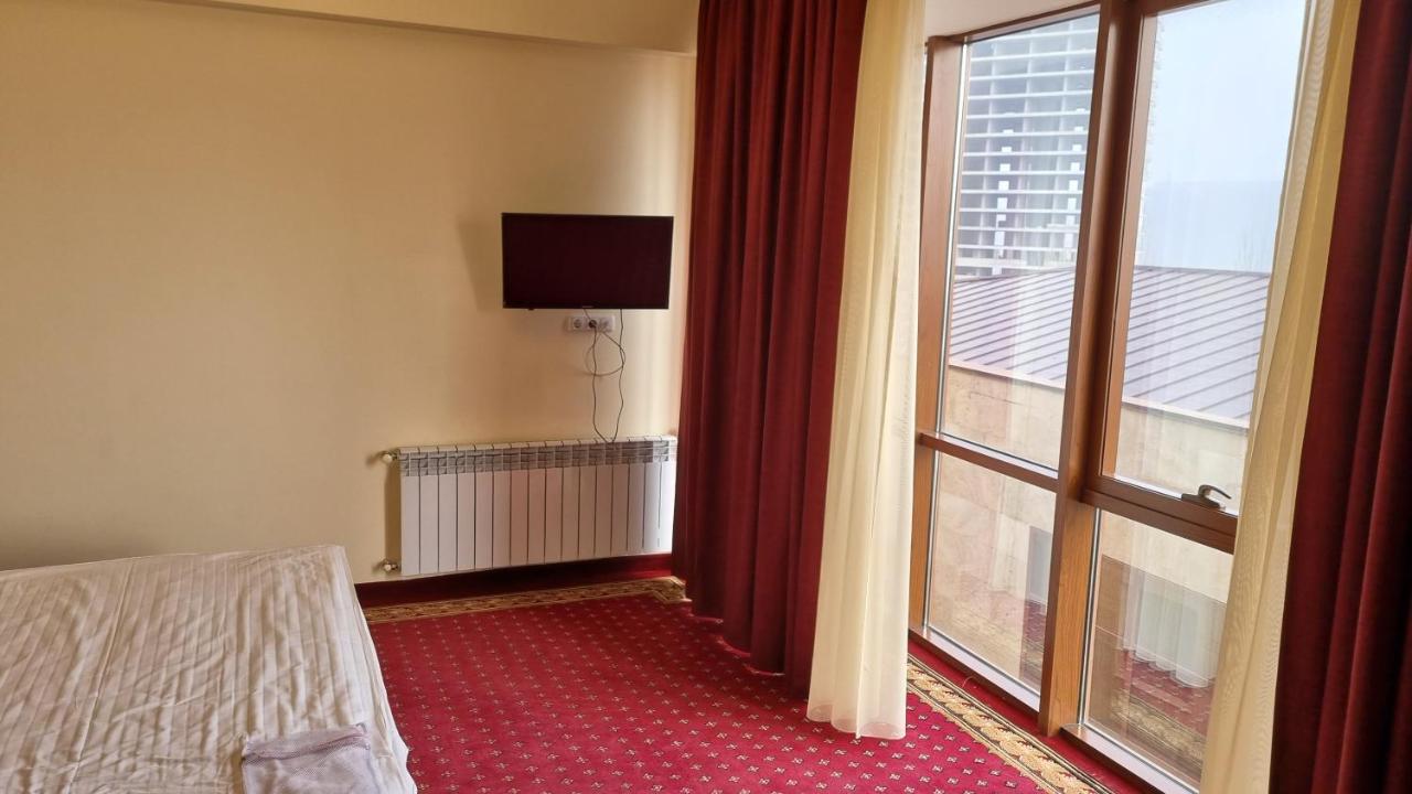 Olympavan Hotel Erévan Extérieur photo