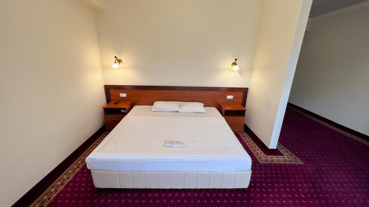 Olympavan Hotel Erévan Extérieur photo